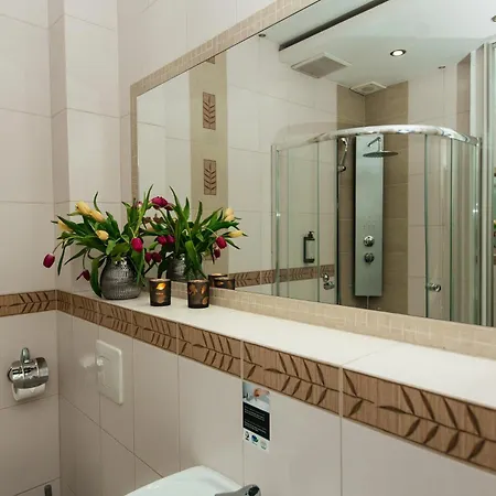 Maya's Flats & - Old Town Piwna Appartement *