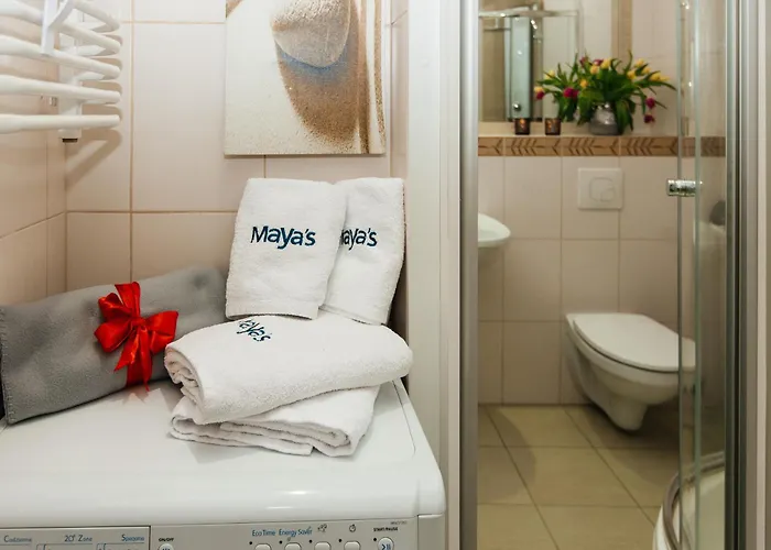 Maya's Flats & - Old Town Piwna Апартаменты *