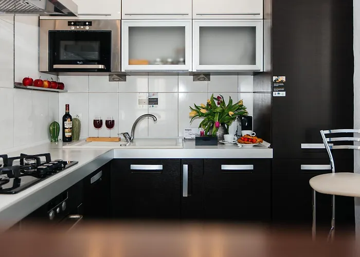 Maya's Flats & - Old Town Piwna Апартаменты