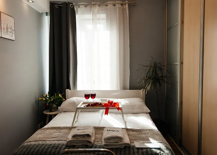 Maya's Flats & - Old Town Piwna Апартаменты *