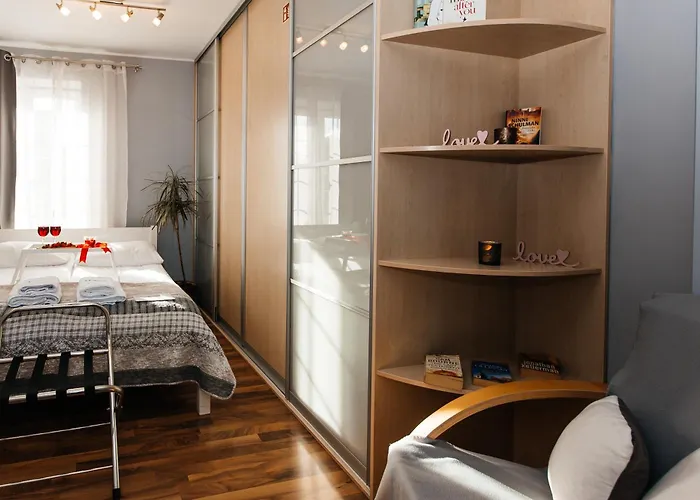 Maya's Flats & - Old Town Piwna Апартаменты