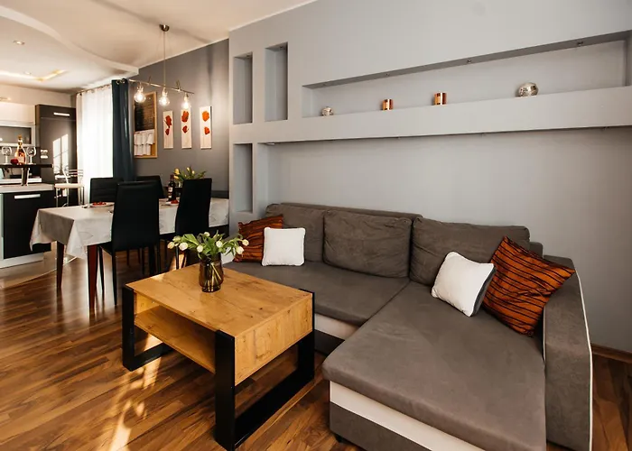 Maya's Flats & - Old Town Piwna Гданьск